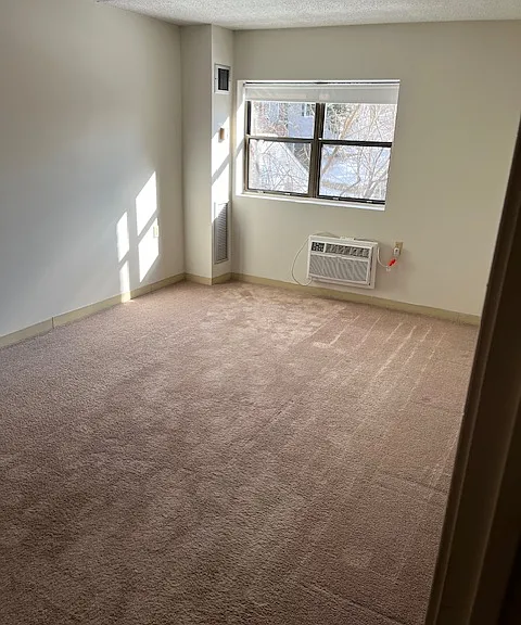 4 Cedar St — Photo 4