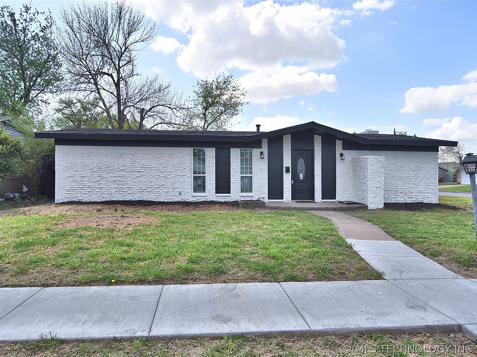 1st image of 10612 E 18th Pl