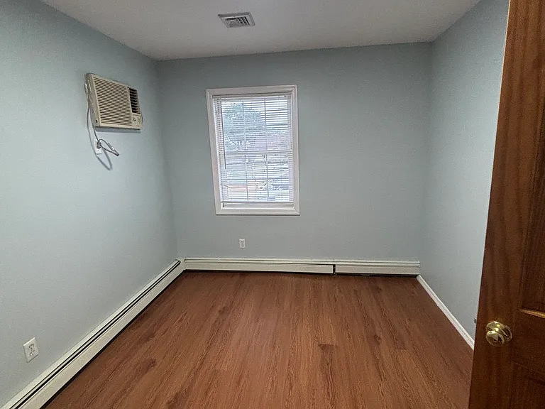 Skylark Ln — Photo 4