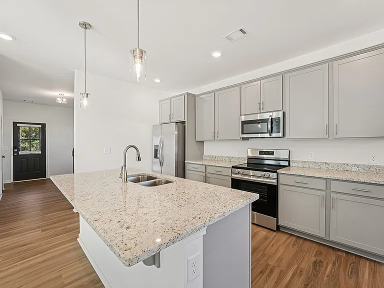 Quinn Residences at Dorchester Place — Photo 242