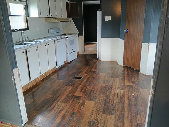 5th image of 18 Hawk Ct