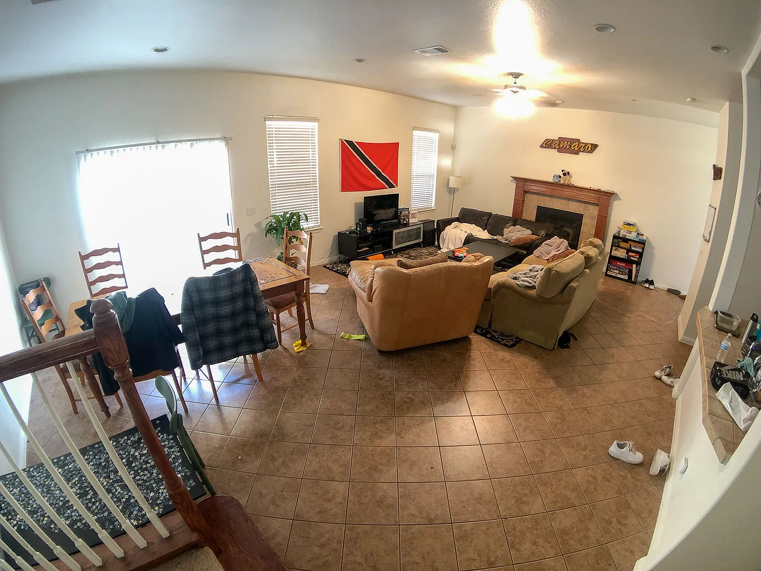 4 bed, 2000 sqft, $4,000 — Photo 2