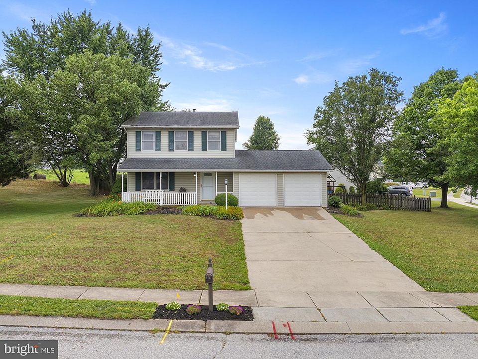 1st image of 2904 Village Square Dr