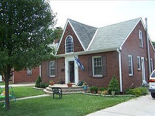 1st image of 841 Darley Dr
