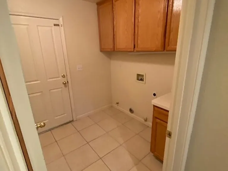 1257 Mercedes Dr — Photo 8