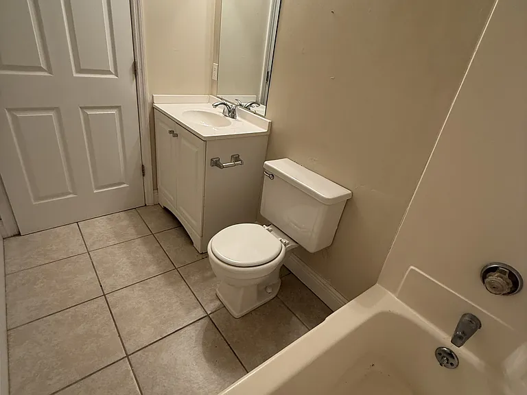 3806 Guilford Rd — Photo 8
