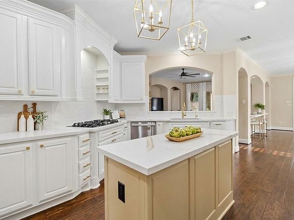 3rd image of 21207 Fairhaven Creek Dr