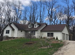 18 W Apache Trl, Galena, IL 61036