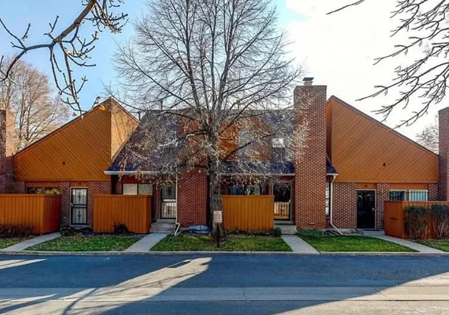 3 bed, 2.0 bath, 1539 sqft, $2,700 — Photo 1