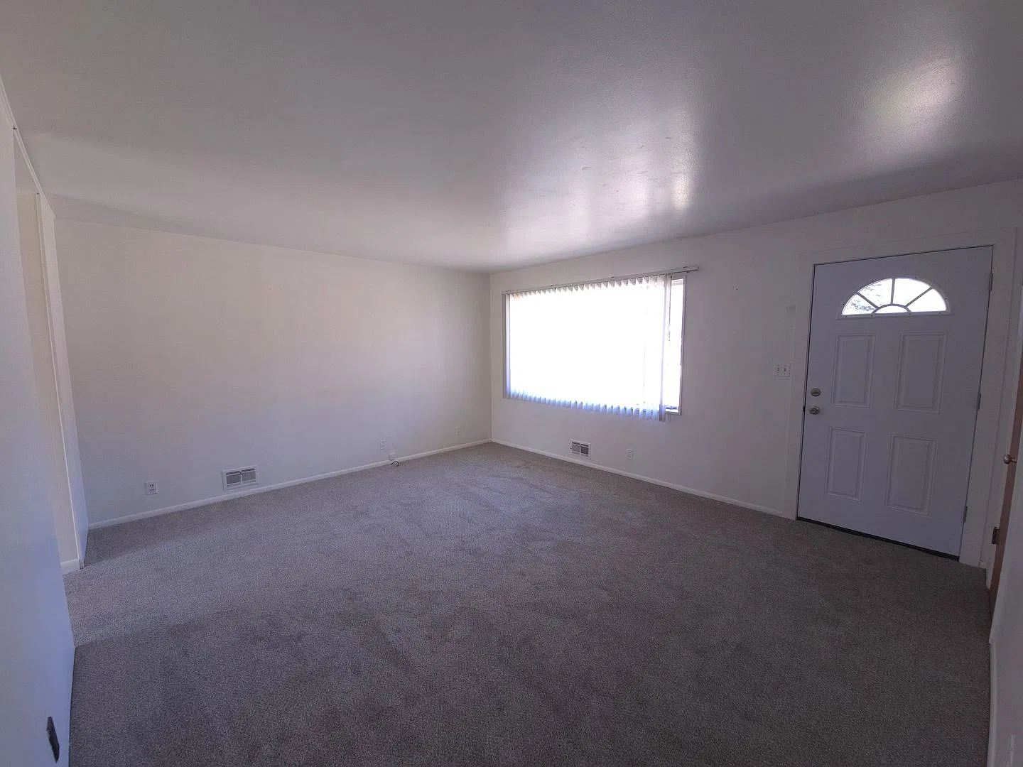 Martin Acres Ranch home with New Kitchen and Flooring — Photo 4