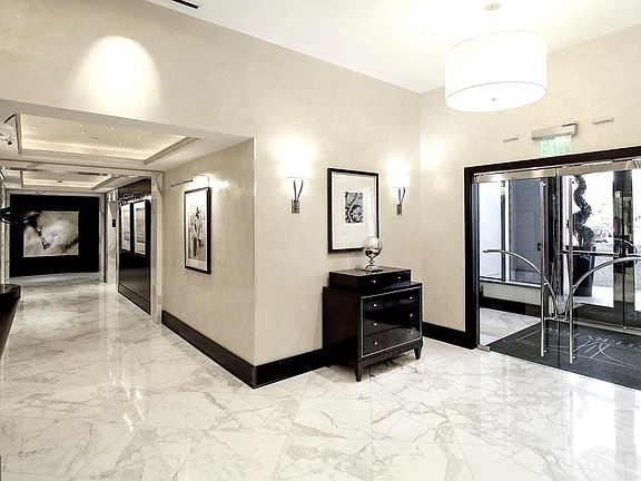 4th image of 1111 19th St N APT 1503
