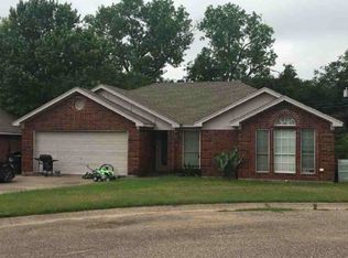 211 Willana Ct, Cleburne, TX 76033