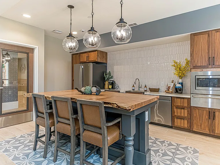 Ashlynn Ridge 55+ Apartments — Photo 9