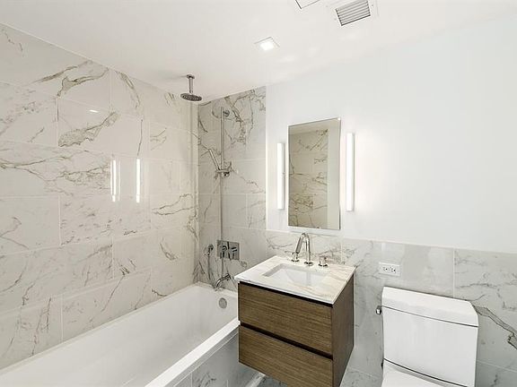 4th image of 325 Lexington Ave #15E1