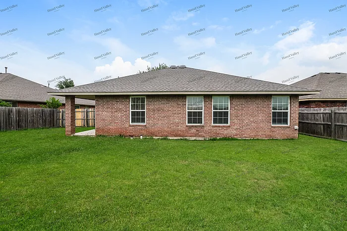 2137 Scissortail Landing Dr — Photo 11