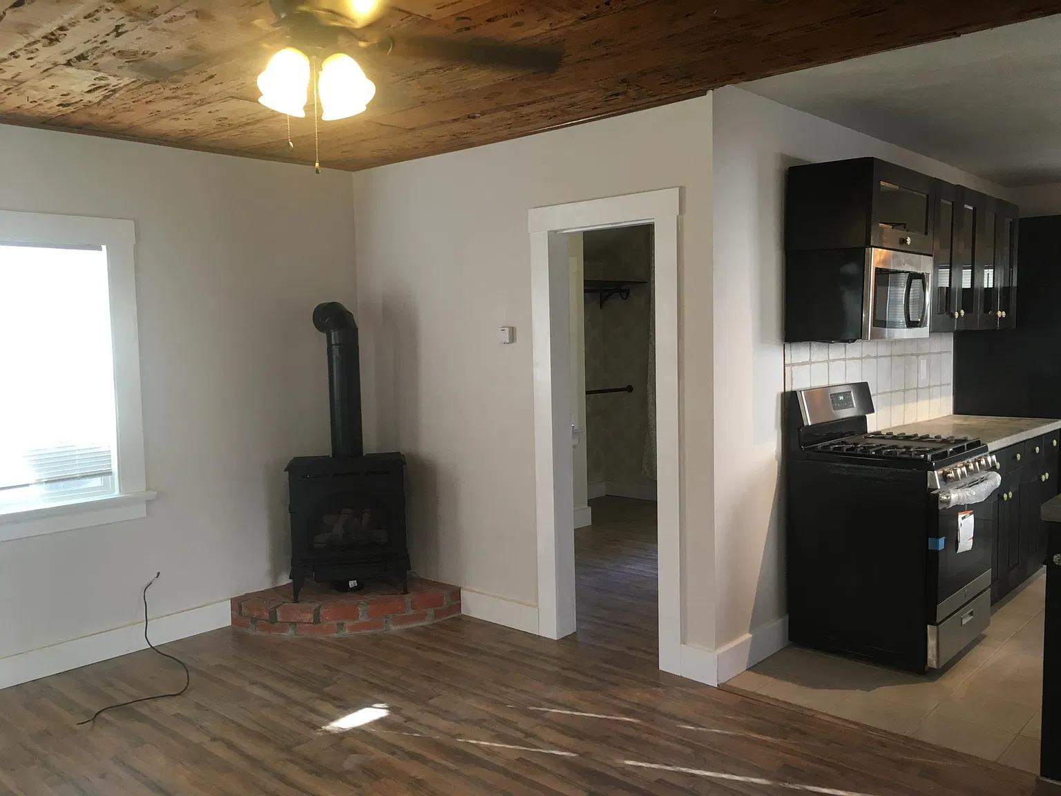 4658 Muir Ave — Photo 3