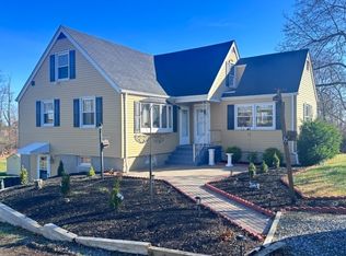 17 Village Glen Rd, Raritan Twp., NJ 08822