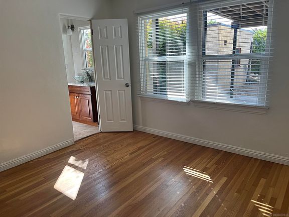 5th image of 4584 Alice St