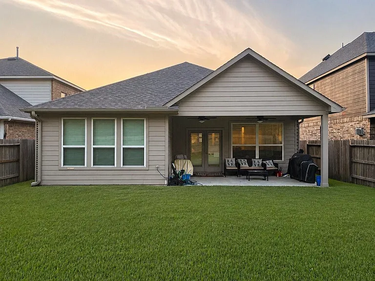 12646 Barclay Terrace Dr — Photo 2