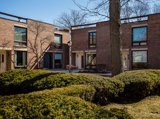 13 Birch Tree Ct, Elmhurst, IL 60126