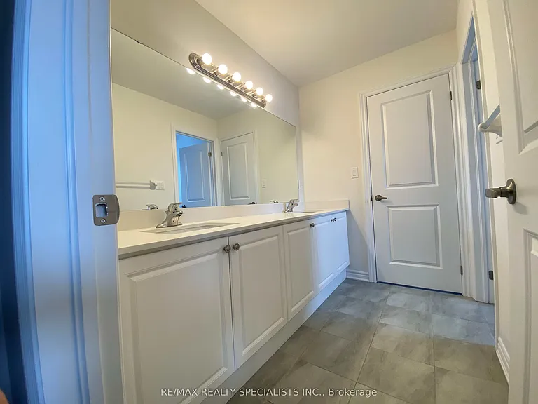 17 Oriole Cres — Photo 16