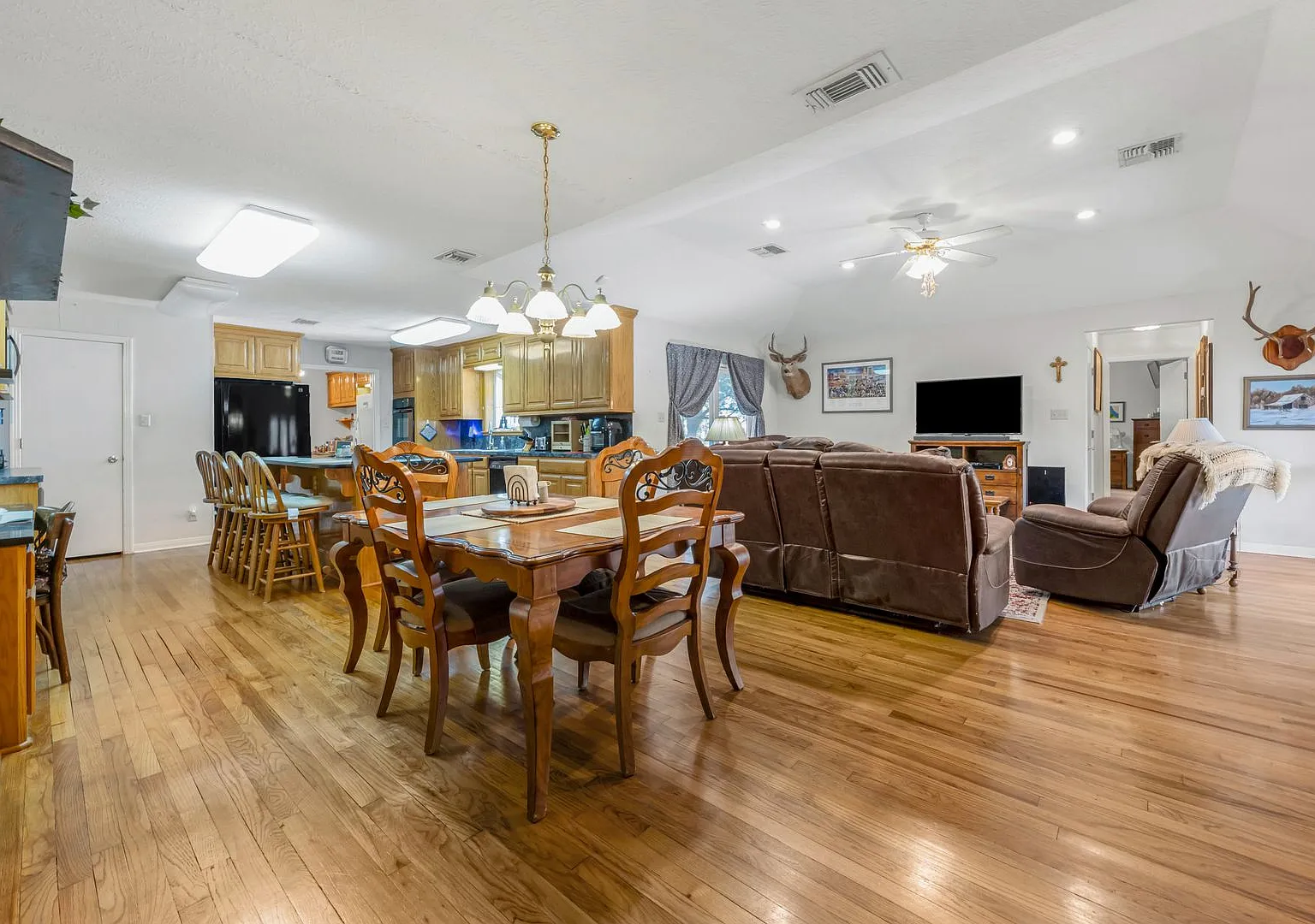 Ranch home and land for Rent — Photo 1