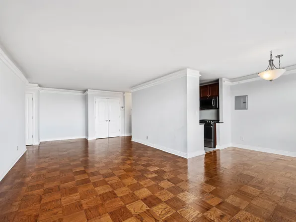 500 Central Avenue image 11 of 32