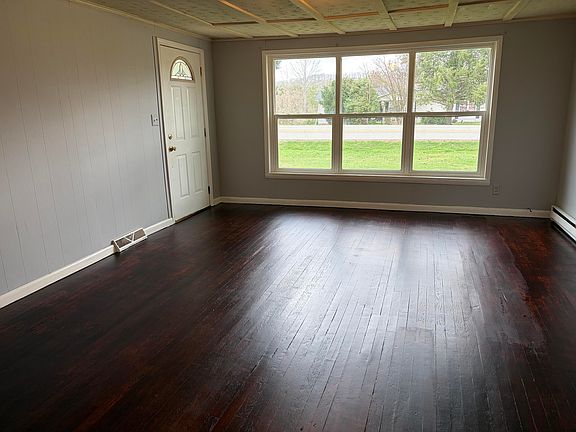 4th image of 8105 Barbourville Rd