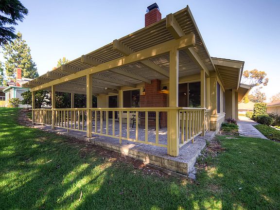 3rd image of 1025 La Casa Dr