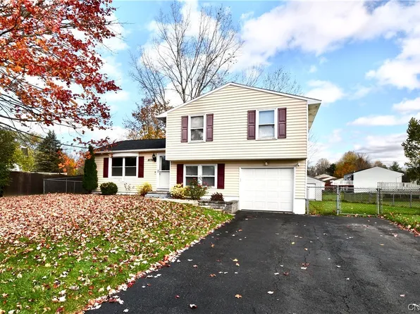 8038 Candela Ln, Clay, NY 13041