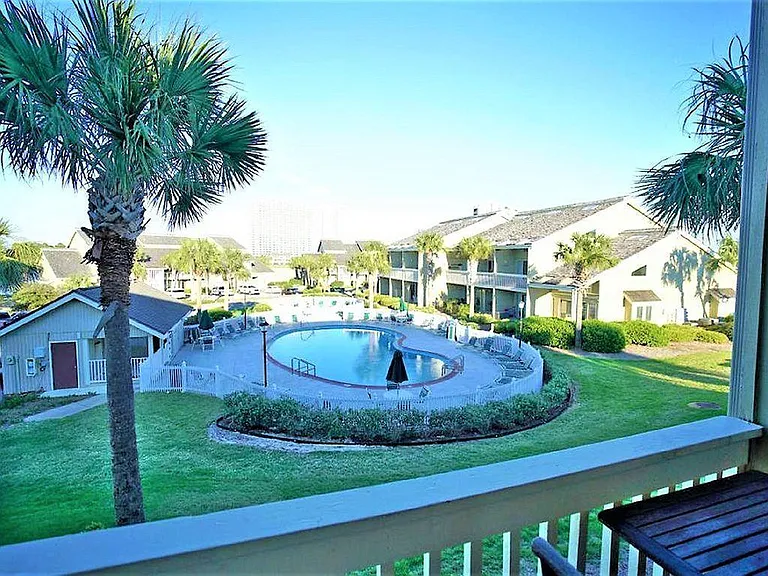 86 Driftwood Bay S #162 — Photo 2