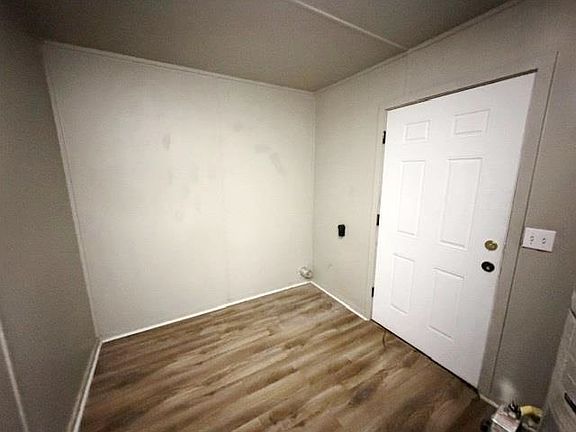 4th image of 2217 2nd St