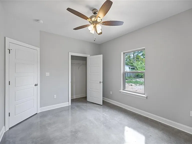 41355 Greystone Ln — Photo 8