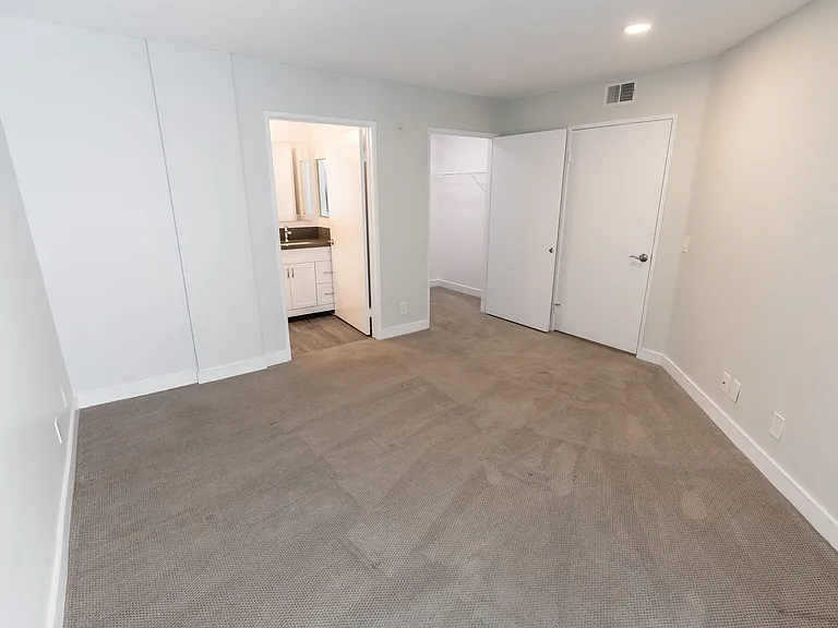 1223 Federal Ave — Photo 114