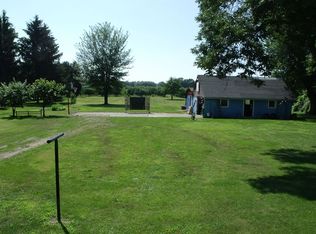 2158 W Creek Rd, Burt, NY 14028