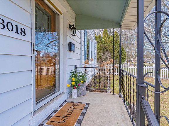 4th image of 3018 W Washington St S