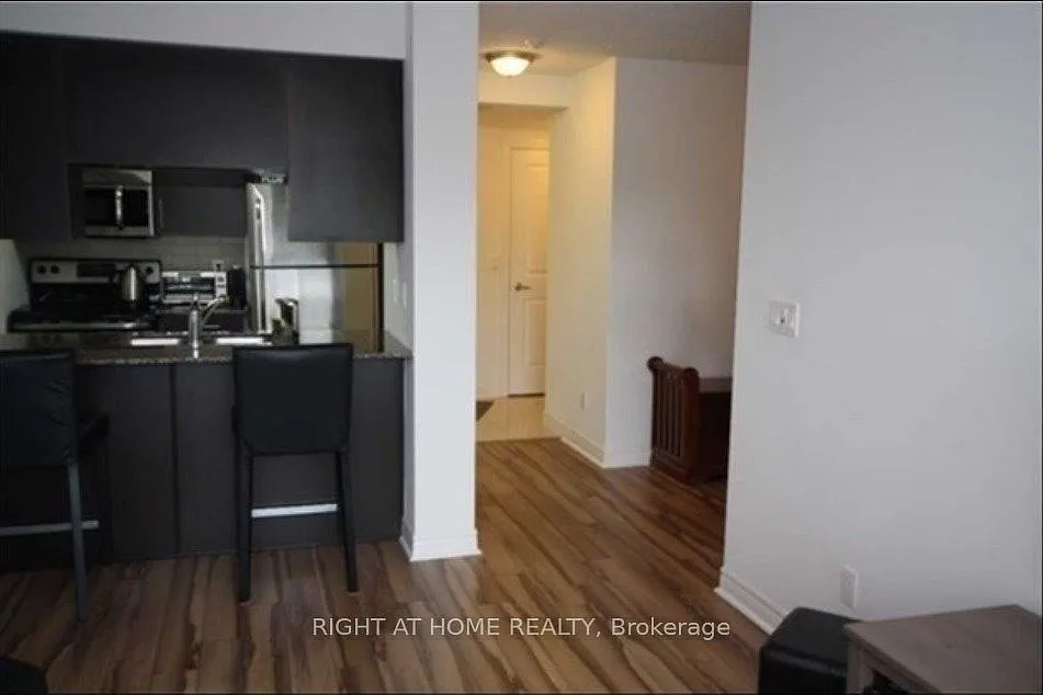 2 bed, $2,495 — Photo 4