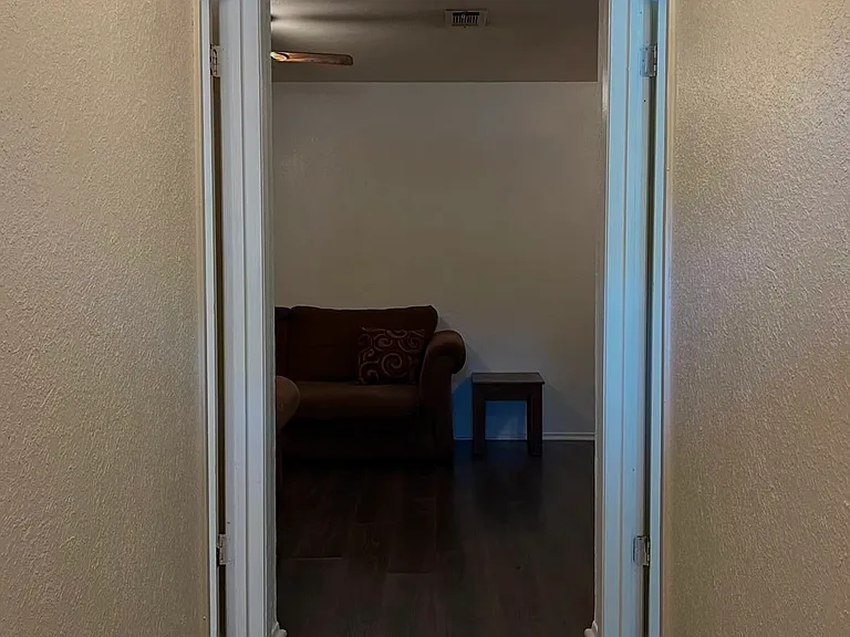 Bryce Avenue Apartments — Photo 7