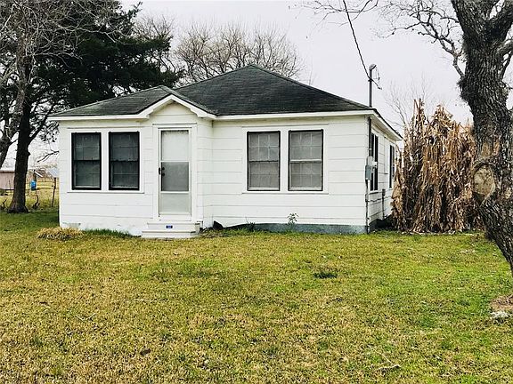 3rd image of 3603 S State Highway 71