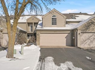 1676 Rose Hill Cir #1676, Saint Paul, MN 55108