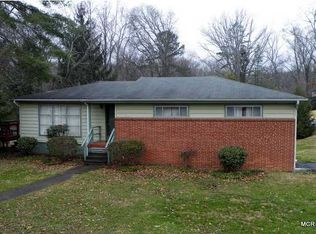 300 Oakmont Ln, Signal Mountain, TN 37377