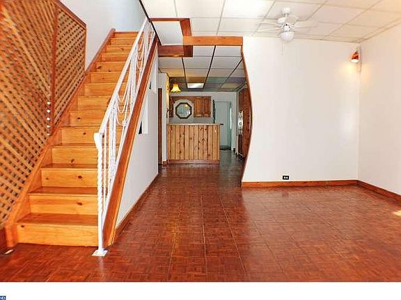 5th image of 541 W Abbottsford Ave
