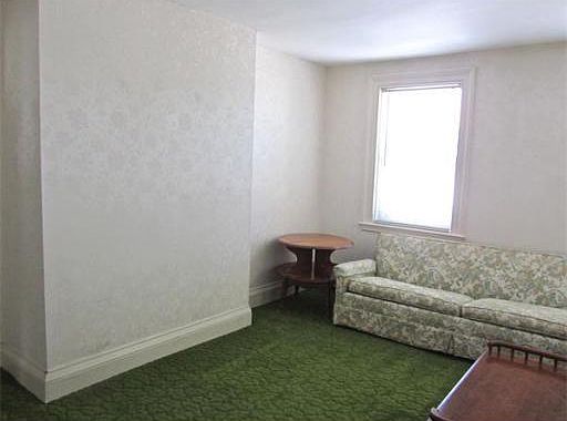 4th image of 44 1/2 Wallis St