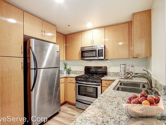 3rd image of 22 W Green St Unit 203