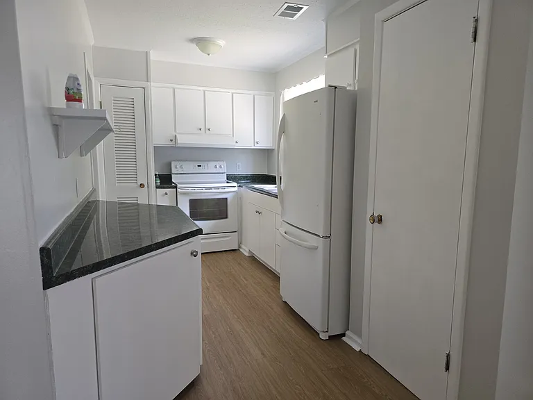 2503 Convent Ave — Photo 5