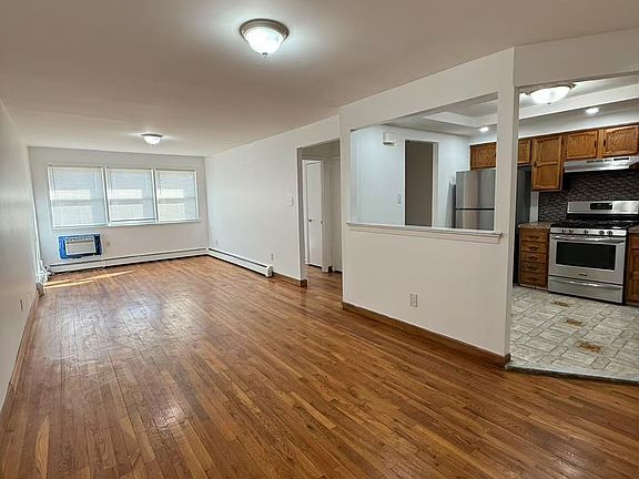 4th image of 8798 26th Ave Floor 2