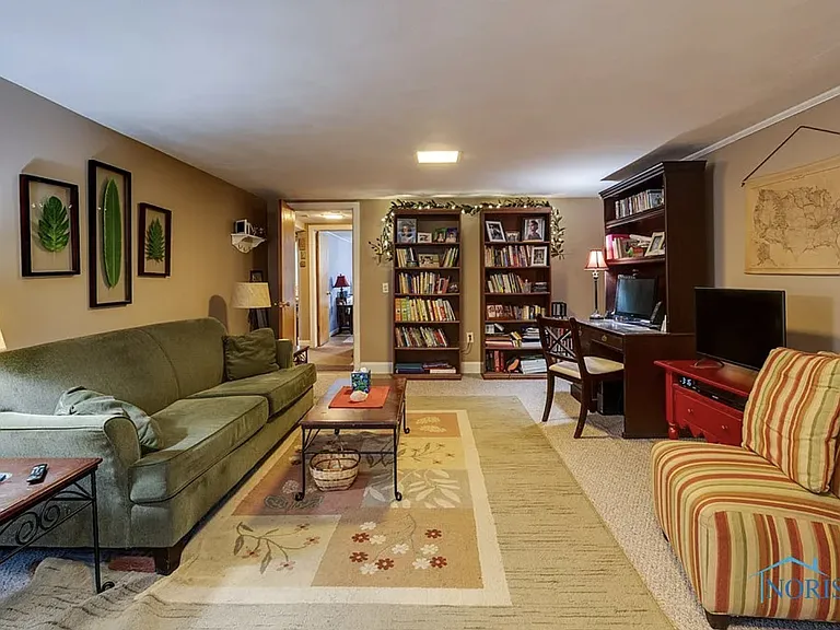 3935 Hillandale Rd — Photo 8