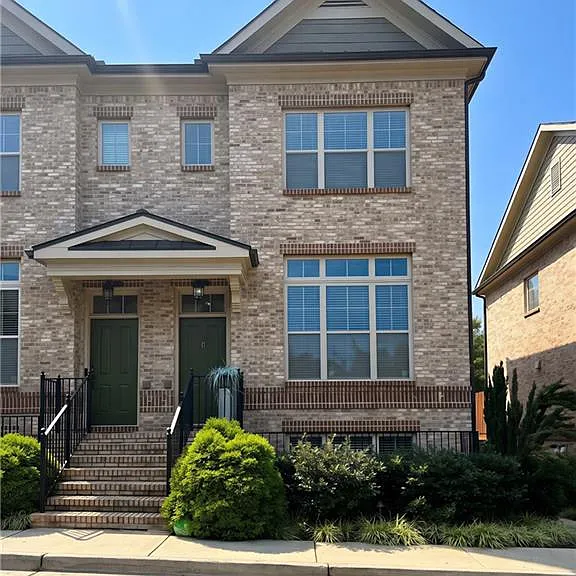 1207 Lavista Cir — Photo 1
