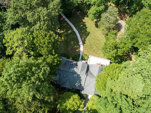 5th image of 394 Cove View Ln