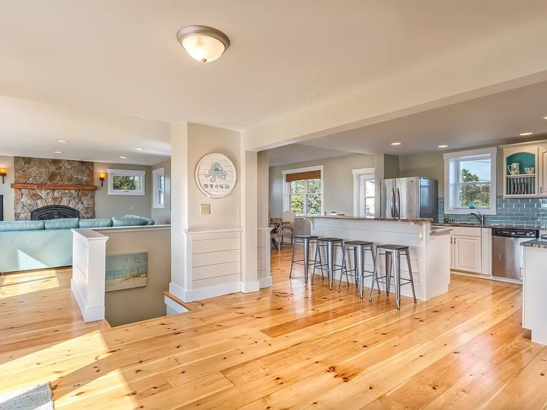 47 Sunset Dr #1 — Photo 9